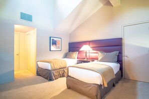 คอนโด, หลายเตียง, ลานระเบียง, วิวภูเขา (Bigwood B14) | 2 ห้องน��อน, ห้องพักตกแต่งอย่างมีเอกลักษณ์, ตกแต่งพิเศษโดยเฉพาะ