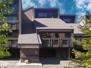 Appart'hôtel, plusieurs lits, patio, vue montagne (Bigwood B14) | Extérieur