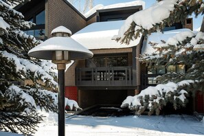 บริเวณภายนอก