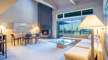 Condo, Multiple Beds, Patio, Mountain View (Bigwood B14) | Living area | 42-inch flat-screen TV with digital channels