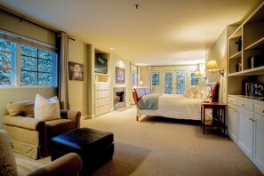 House, Multiple Beds, Patio, Mountain View (Trail Creek Treasure) | 3 bedrooms, individually decorated, individually furnished, bed sheets - Trail Creek Treasure - Luxury 3BD nr SV Ski Lifts (Ketchum)