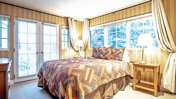 House, Multiple Beds, Patio, Mountain View (Trail Creek Treasure) | 3 bedrooms, individually decorated, individually furnished, bed sheets