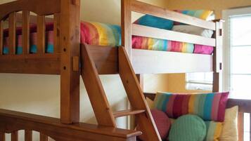 Casa, varias camas, patio, vistas a la montaña (Trail Creek Treasure) | 3 dormitorios, decoración individual, mobiliario individual