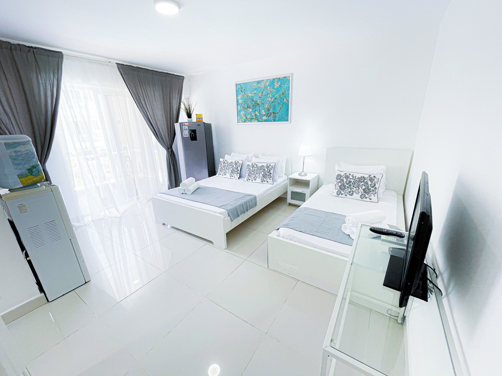 In-room safe, free WiFi, bed sheets