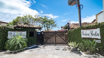 Enceinte de lâhĂ©bergement