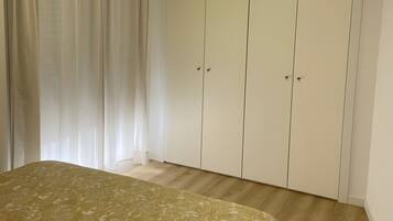 1 chambre, fer et planche Ă repasser, Wi-Fi, draps fournis