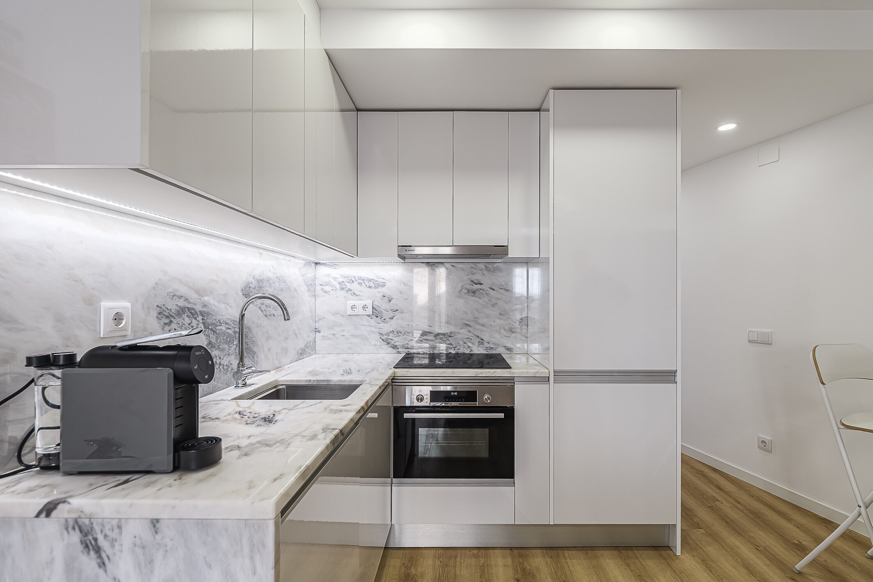 Kühlschrank, Ofen, Herdplatte, Geschirrspüler