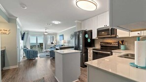 Private kitchen - Turtle Cove Summary: (Gulf Shores)