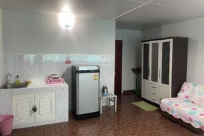 Room - Dailyroom Anna C1-C9 (Pak Kret)