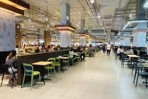 Restaurant - Dailyroom Anna C1-C9 (Pak Kret)