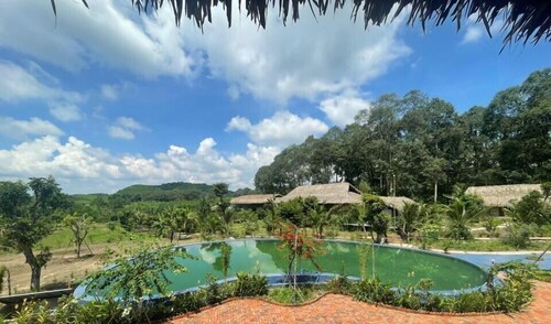 Suoi Rao Hao Huc Village