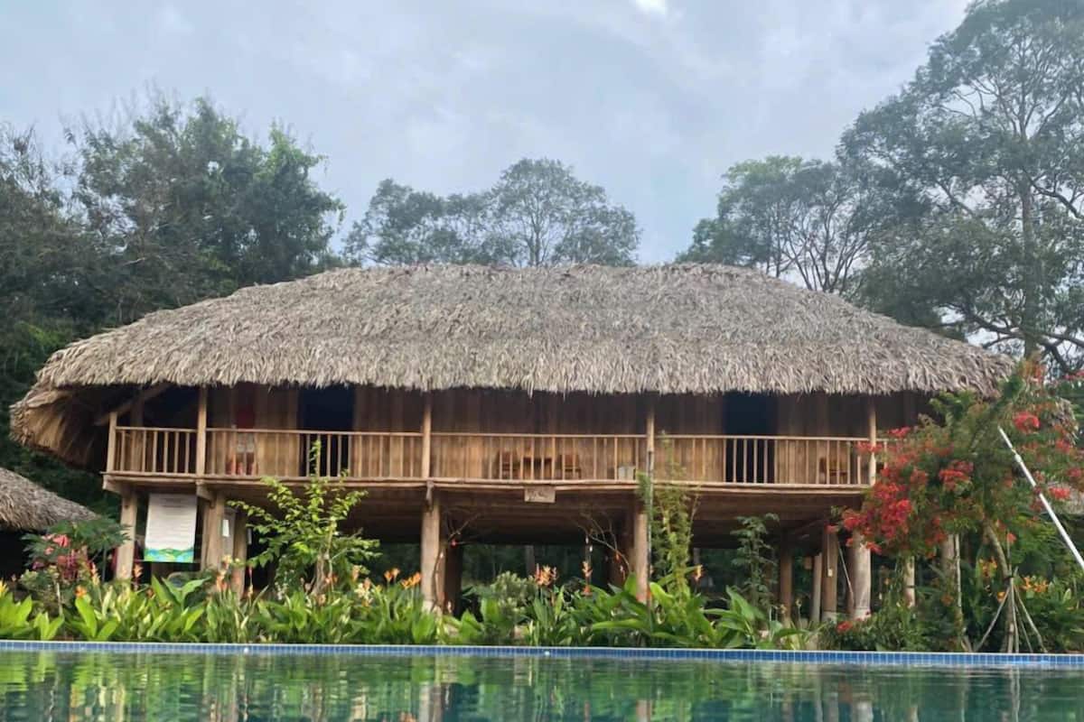 Superior-Bungalow, Mehrere Betten, Gartenblick, Poolseite | Kostenloses WLAN