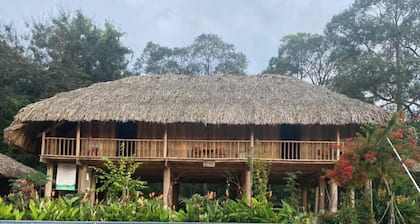 Suoi Rao Hao Huc Village