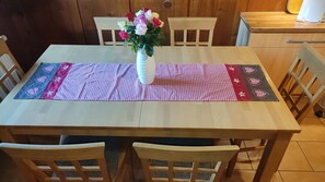 Dining - Apartment 'Reesbauernhof - Fewo Abendrot' with Mountain View, Shared Terrace & Wi-Fi (Oberried)