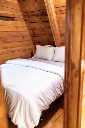 2 多间卧室、熨斗/熨衣板、WiFi、床单