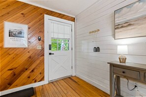 Interior - Hide Out at The Ridge *Hot Tub* (Powell County)