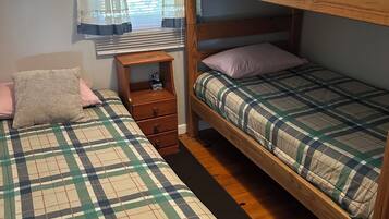 2 chambres, fer et planche à repasser, accès Internet, draps fournis