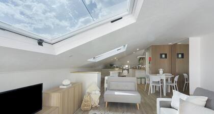 Villa « Sky and Sea Haven » avec vue sur mer, Wi-Fi et climatisation