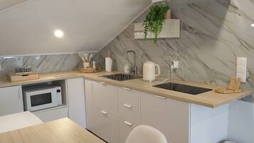 Réfrigérateur, micro-ondes, four, plaque de cuisson