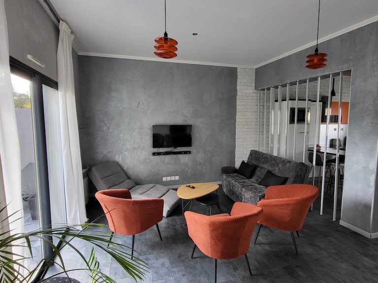 Maison De Vacances Climatisée Avec Terrasse Privée à 3km Du Futuroscope - Poitiers