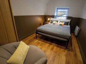 2 bedrooms, individually decorated, individually furnished, free WiFi - White Willow Apartment (Llanrwst)