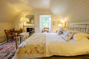 3 bedrooms, iron/ironing board, WiFi, bed sheets - Keepers Cottage - sleeps 6 guests  in 3 bedrooms (Morvern)