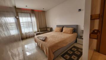 2 chambres, fer et planche Ă repasser, Wi-Fi, draps fournis