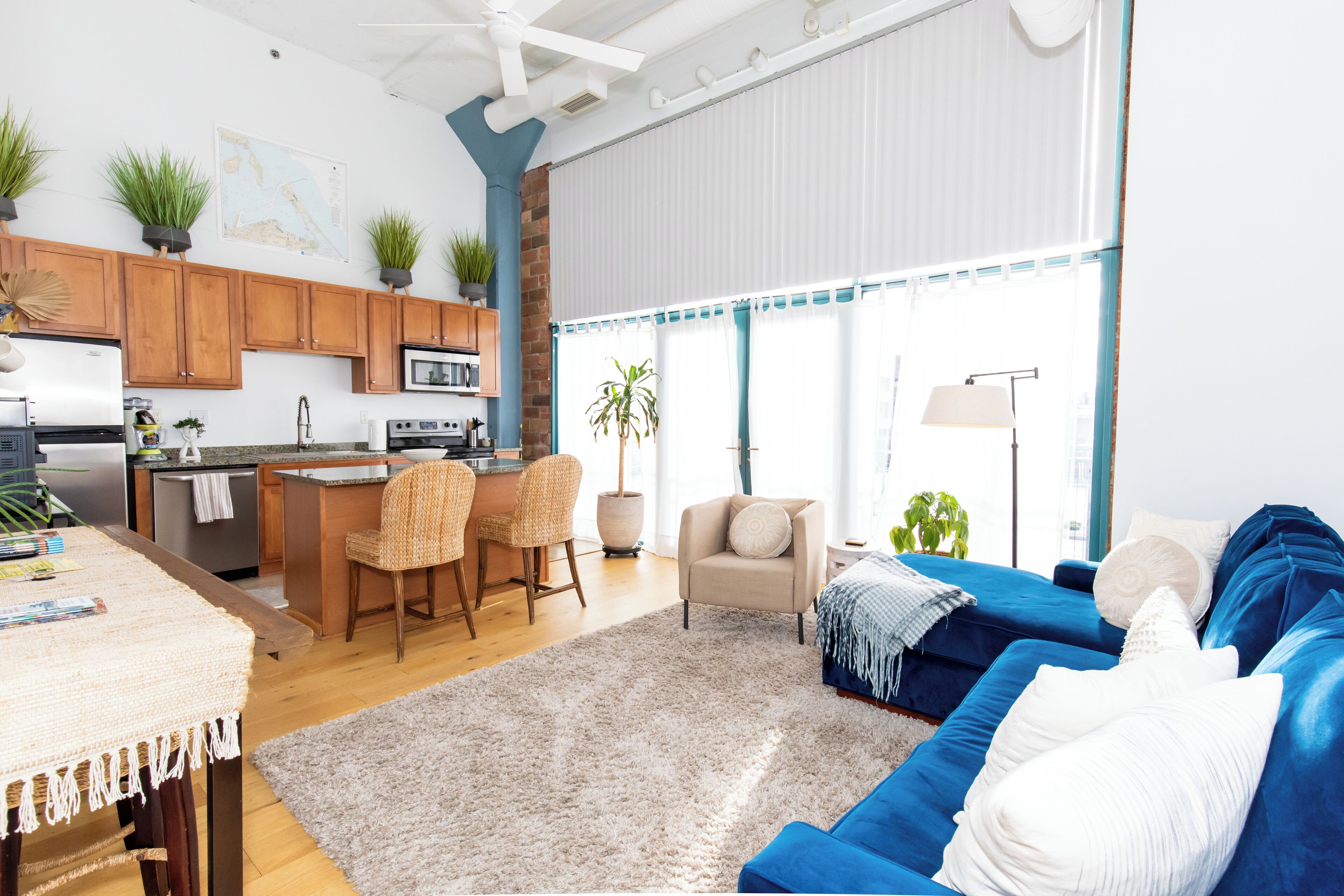 Smart TV, fireplace, table tennis