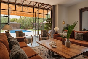 TV, fireplace - Monica Villa with private heated pool close to the golf courses (4 rms./8 gst.) (Marrakech)