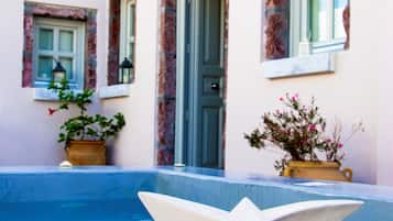 Traditional Villa, 2 Bedrooms, Hot Tub, Partial Sea View | Jetted bathtub