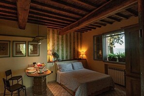 1 chambre, fer et planche à repasser, Wi-Fi gratuit, draps fournis