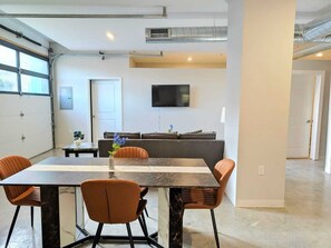 Interior - Popular 1st Floor King Bed Apartment Near Barnes 102 (St. Louis)