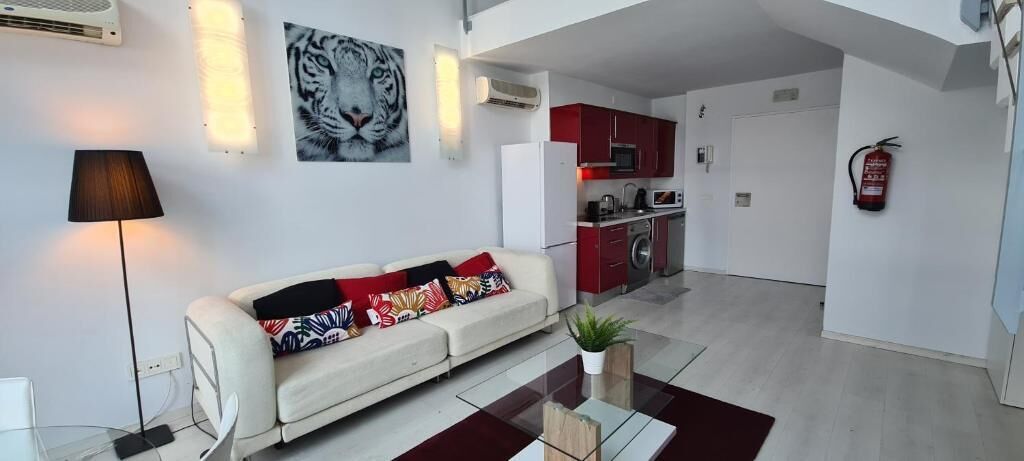 Standaard appartement | Woonruimte | Flatscreentelevisie