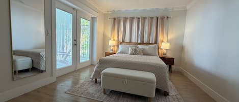 4 habitaciones, tabla de planchar con plancha, wifi y ropa de cama