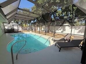 Pool - 4BR with  Heated Pool , Fire Pit & Pool Table •Mins to Siesta & Downtown! (Sarasota)