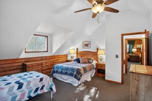 سرير سفر وواي فاي وملاءات أسرّة