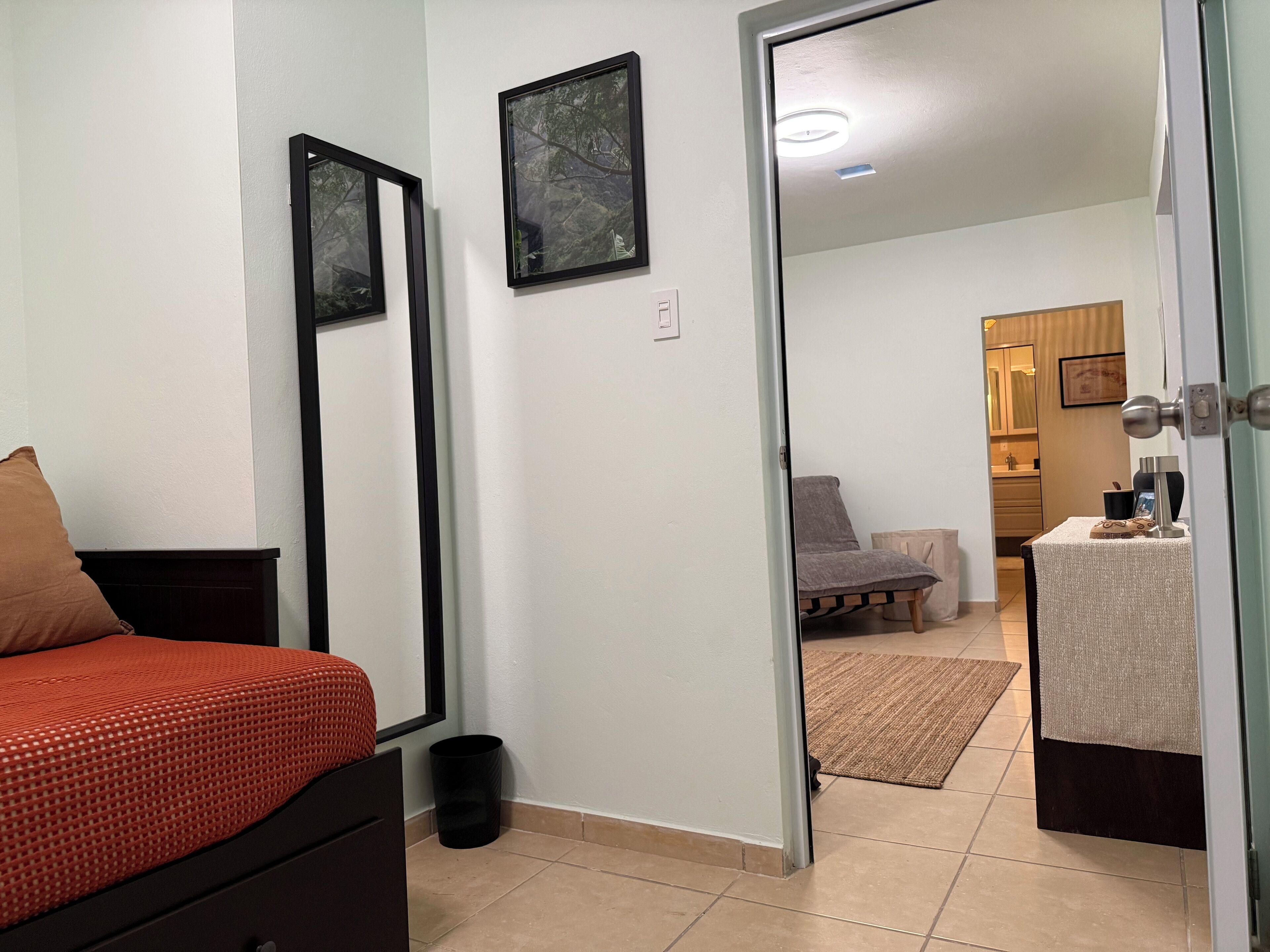 Internet, bed sheets