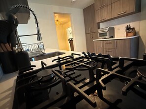 Oven, stovetop