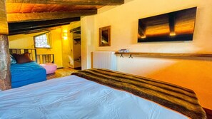 Fer et planche à repasser, Wi-Fi gratuit, draps fournis