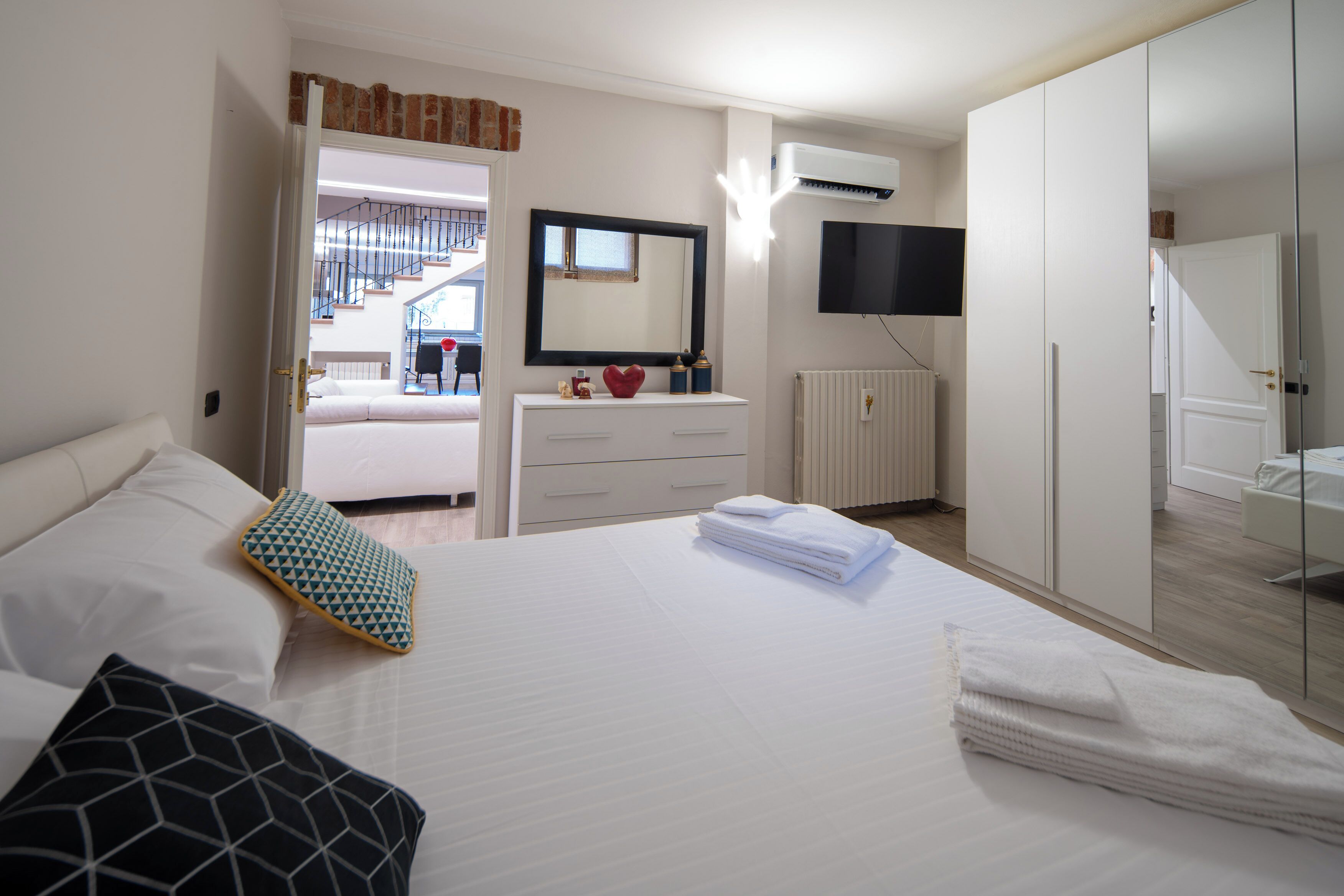 Bügeleisen/Bügelbrett, kostenloses WLAN