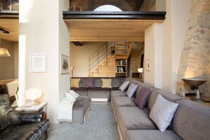 Smart-TV og stereoanlegg