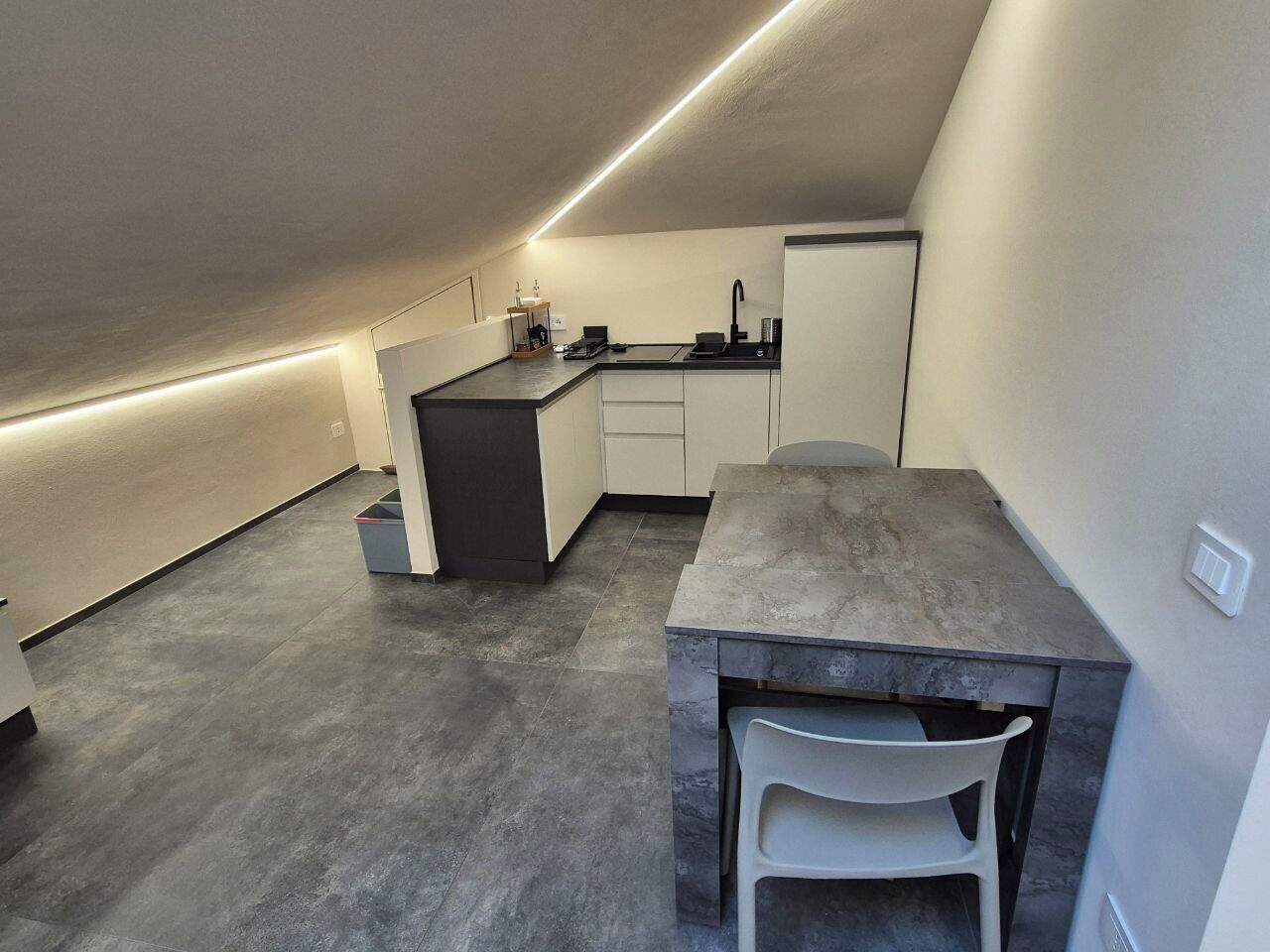 Fridge, stovetop, coffee/tea maker, cookware/dishes/utensils