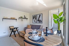 Dining - HOM I Wifi Parque Almagro Turismo Calefactor (Santiago)