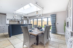 Dining - Olive's Cottage - sleeps 6 guests  in 3 bedrooms (Burnham Market)