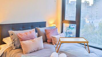 1 habitación, tabla de planchar con plancha, wifi y ropa de cama