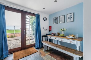 Interior - Longview Cottage - sleeps 6 guests  in 3 bedrooms (Wells-next-the-Sea)