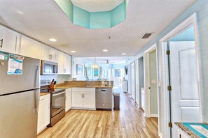 Private kitchen - Sunset Vistas 403s (Treasure Island)