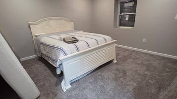 3 bedrooms, free WiFi, bed sheets