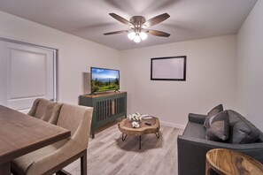 TV - Ruby 210: 1BD | Great LOCATION + Shared Amenities! (Pigeon Forge)
