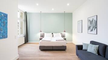 Bügeleisen/Bügelbrett, WLAN, Bettwäsche